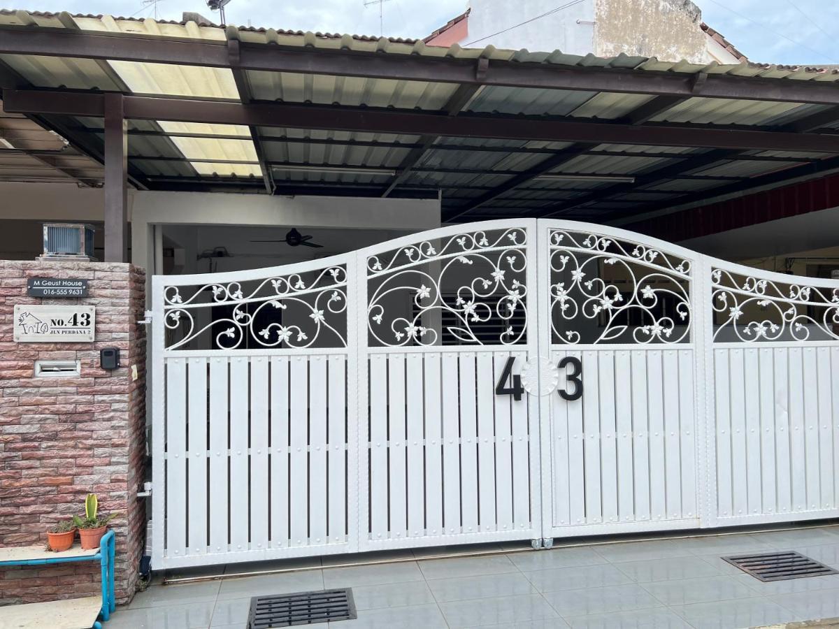 M Guest House2 Muar Exterior foto
